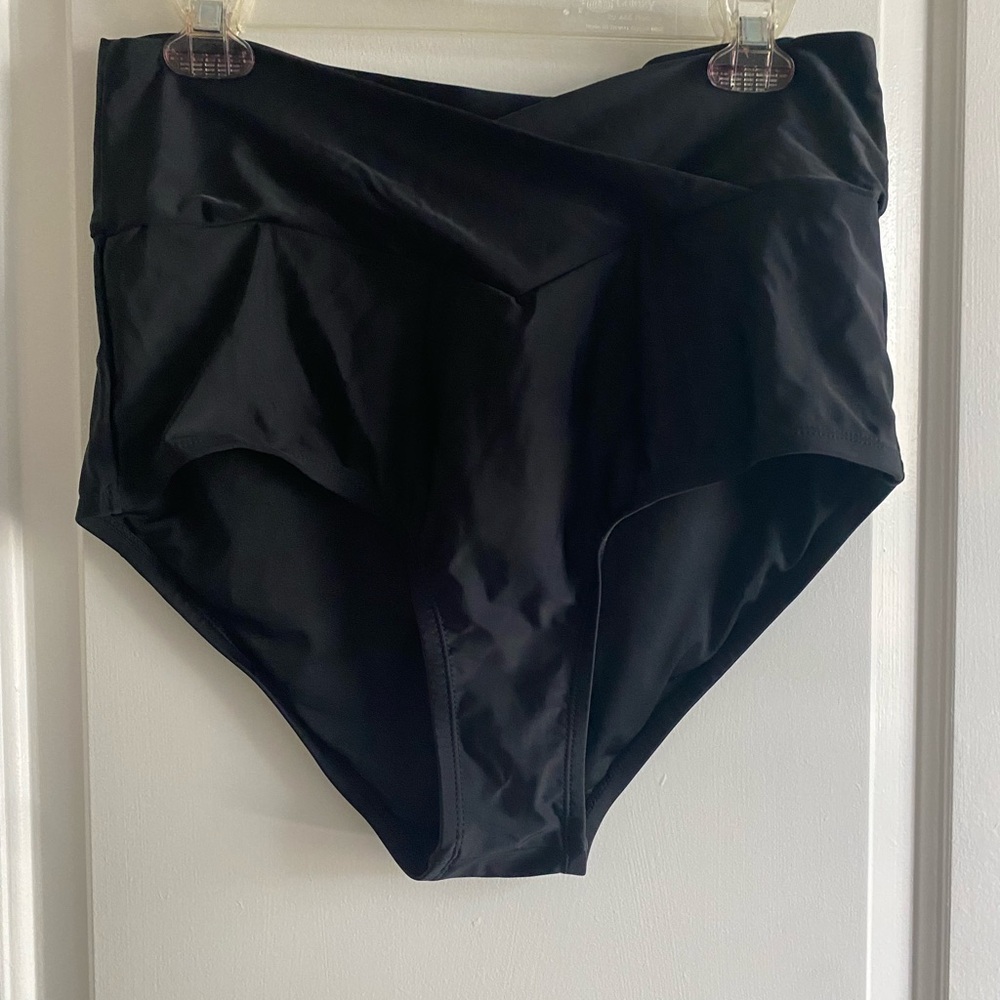 Black High-Waisted Swim Set
